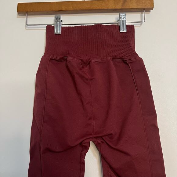 NWOT Free People Movement Ribbed Compression Leggings in Maroon - Picture 7 of 9